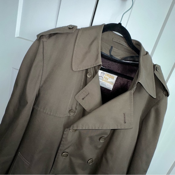 London fog double breasted khaki green trench with belt-42s - Picture 2 of 9